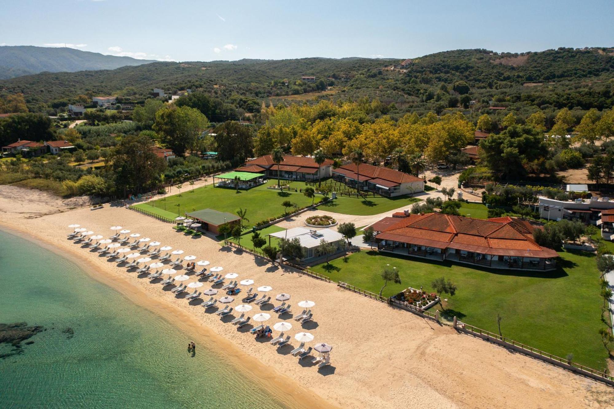 Komitsa Luxury Apartments Néa Róda Eksteriør bilde