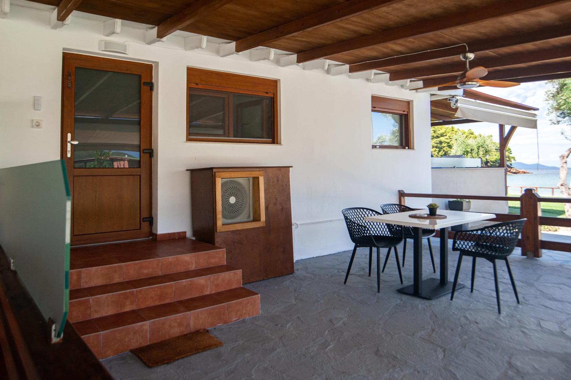 Komitsa Luxury Apartments Néa Róda Rom bilde